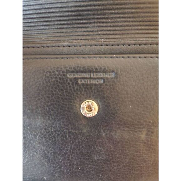 Hato Hasi Buxton GENUINE Black Leather wallet with side stiching and snap closur - Picture 2 of 8